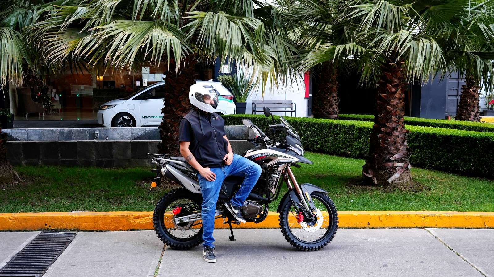 Enduro 230cc para principiantes adultos que buscan ligereza y control