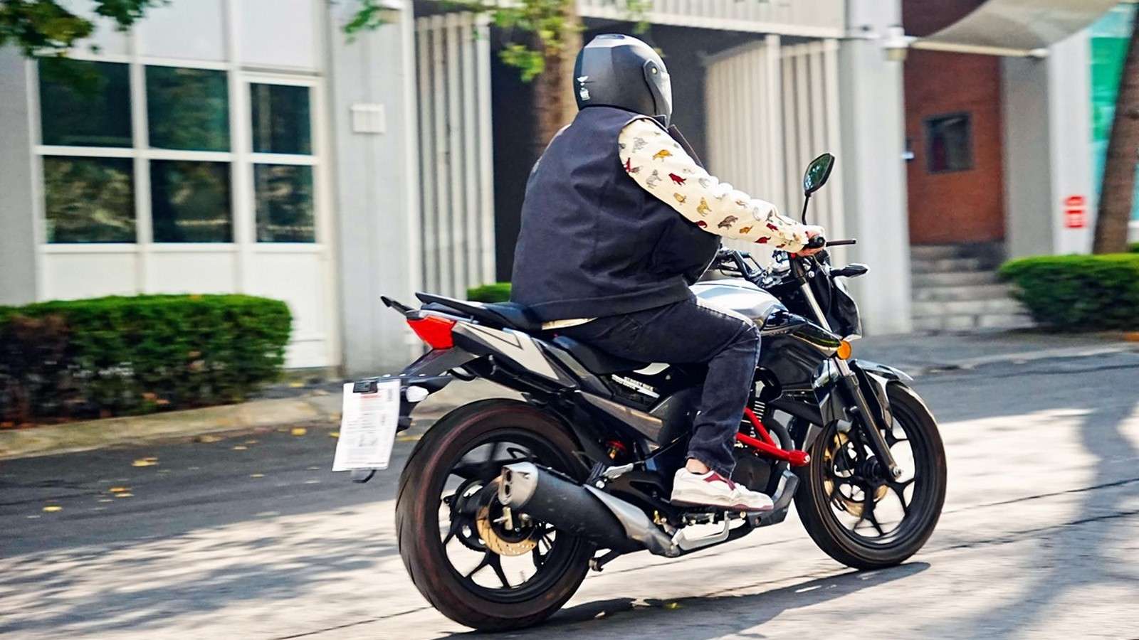 Moto para adultos principiantes en México: ¿Qué cambia entre 250 y 300cc?