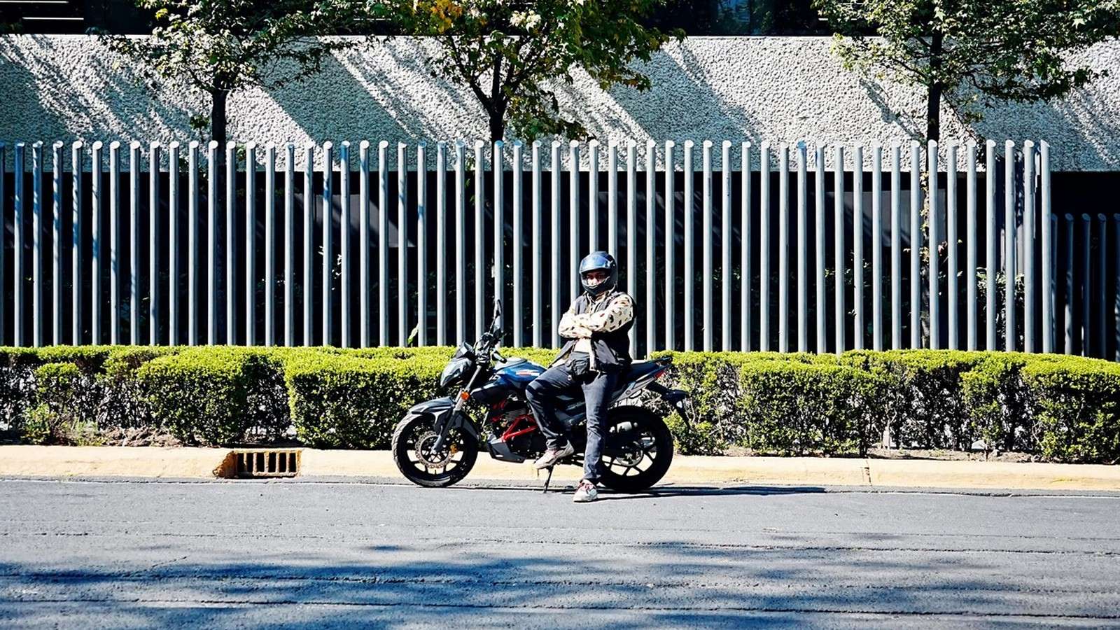 Cómo saber si una moto automática 150 aguanta tu recorrido diario sin fallar