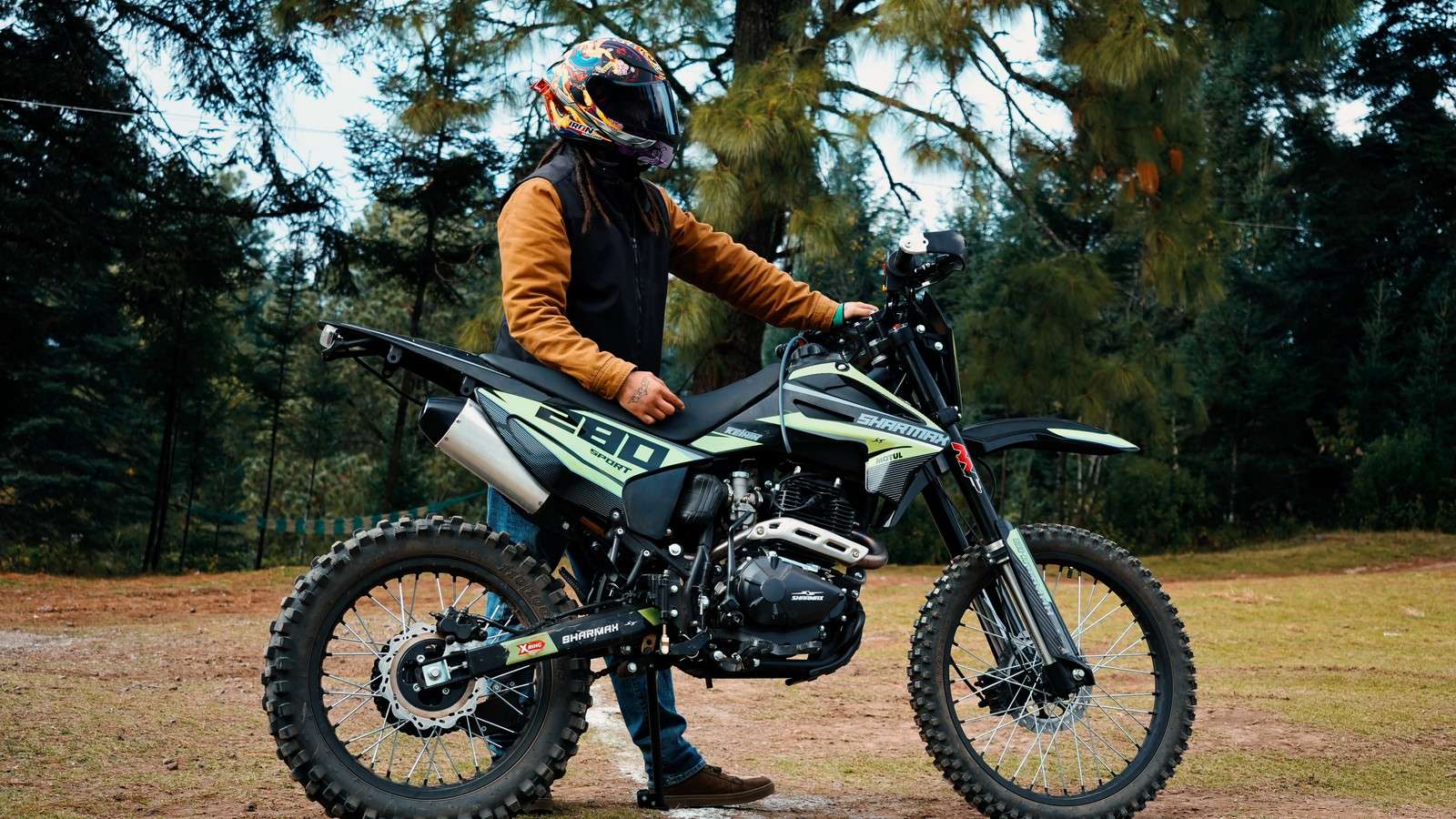 ¿Una Motocross 300 es para ti? Te contamos lo que se siente al manejarla