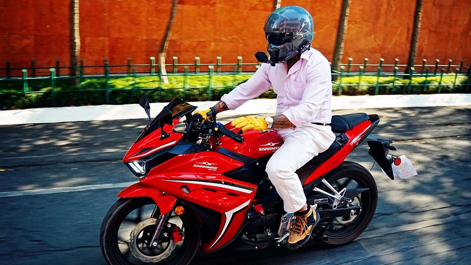 Autonomía de una moto.  ¿Cuánto gastarás en realidad al mes según tu ruta real?