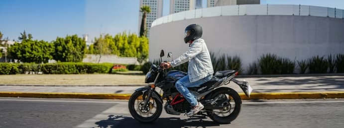¿Qué llantas para moto son mejores? Guía para elegir sin equivocarte ¿Qué llantas para moto son mejores? Guía para elegir sin equivocarte