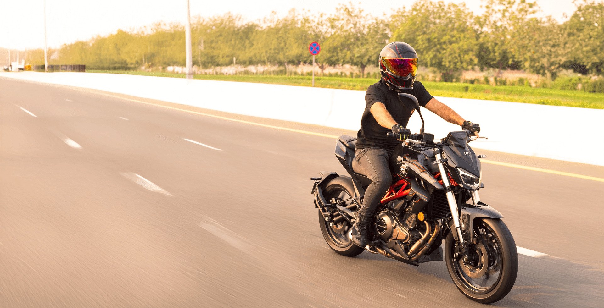 NAKED BIKE RST 422 ULTRA