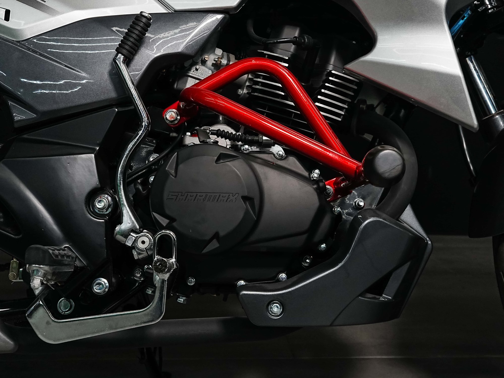 Street Bike 175 ME Max Ultra image 05 Street Bike 175 ME Max Ultra image 05