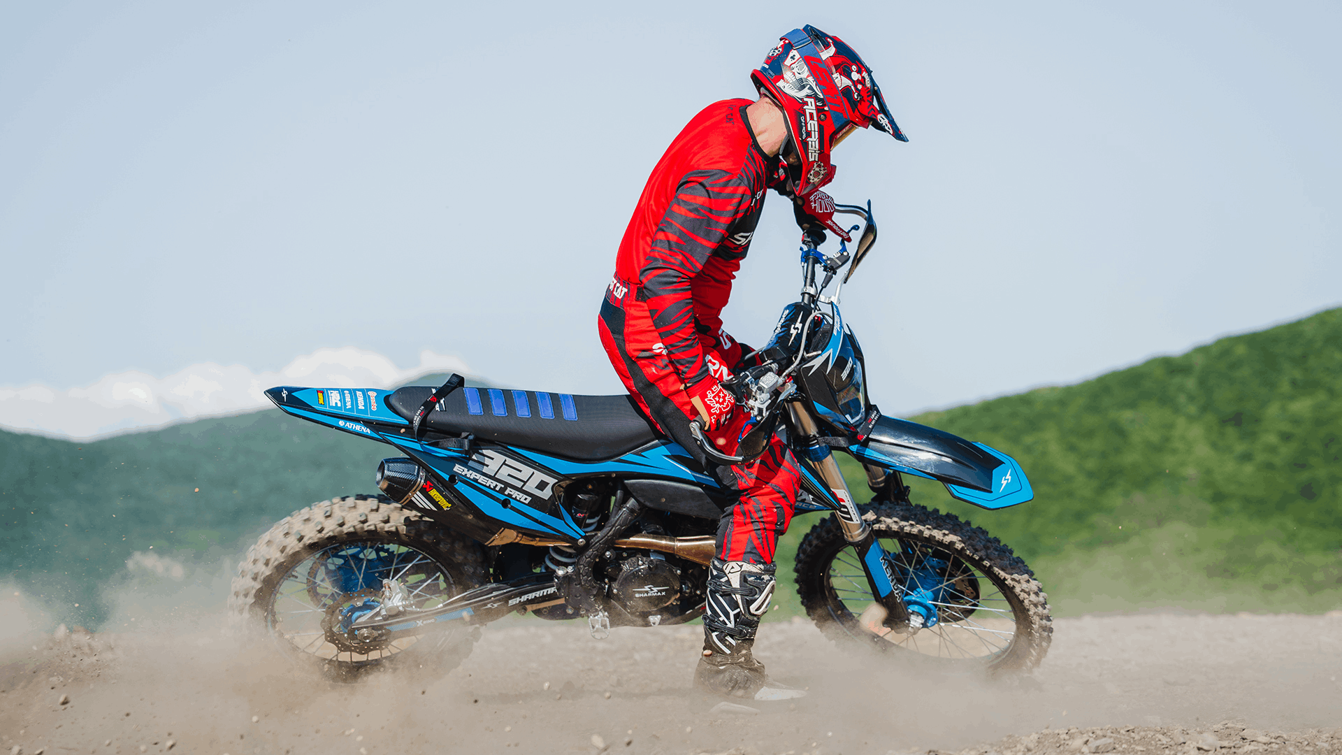 صورة EXPERT PRO 320 01