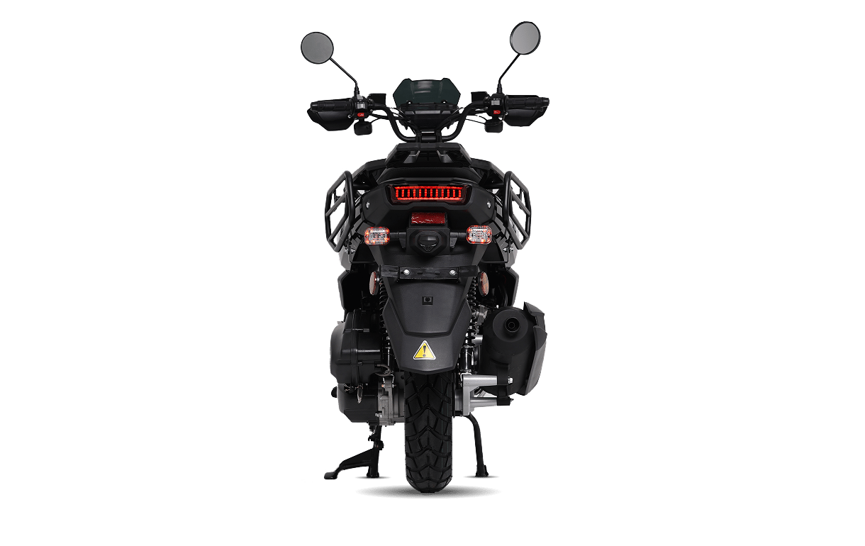 Foto de Scooter Tank 150 04