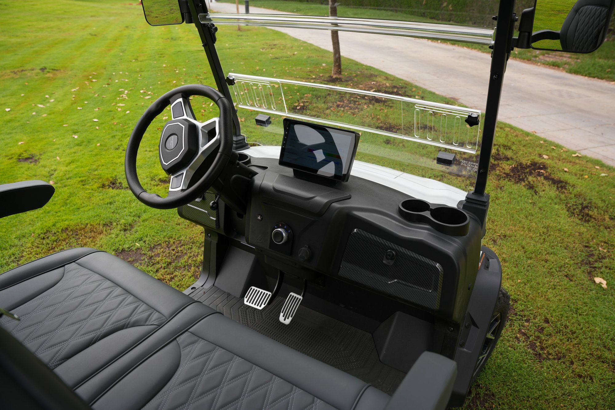 Foto de 5000 4 Seater Pro 05 Foto de 5000 4 Seater Pro 05