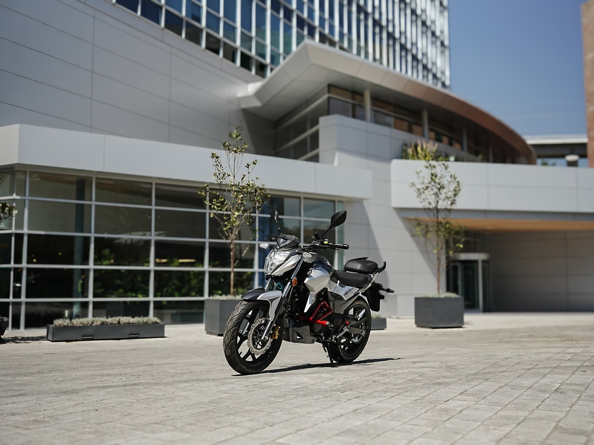 Street Bike 175 image 02 Street Bike 175 image 02