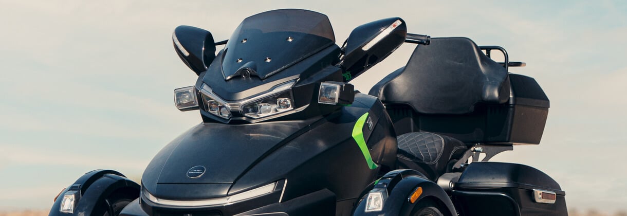 نظام صوتي ستيريو مع اتصال بلوتوث