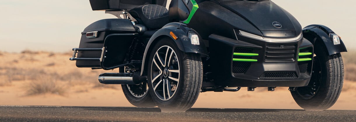 ناقل حركة مع سرعة خلفية