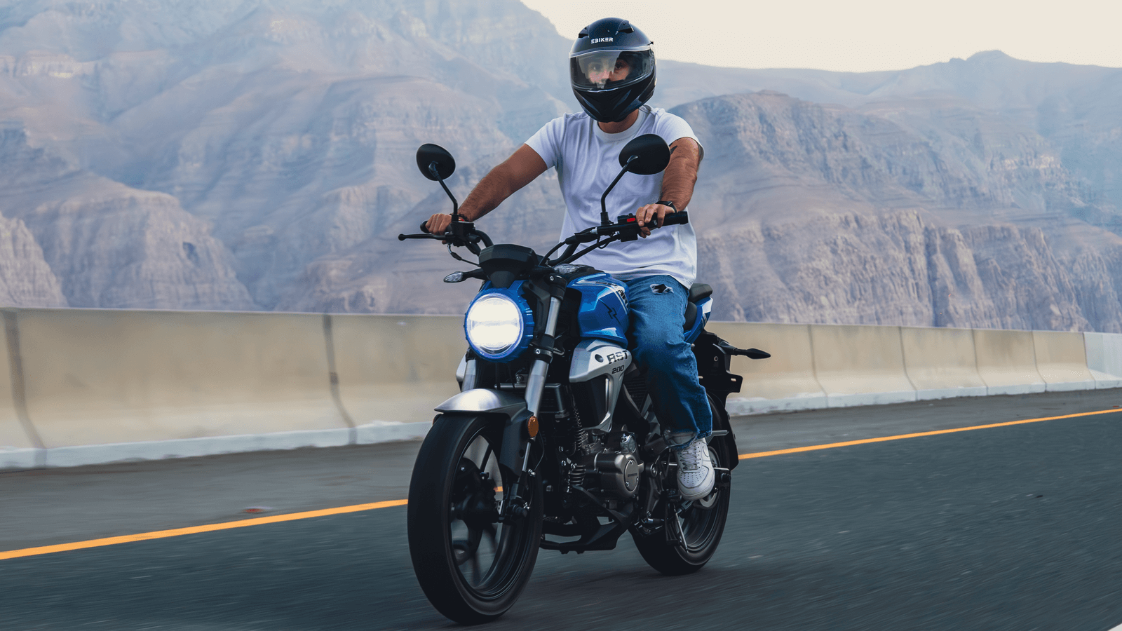 Cruiser vs street bike: which is right for you in the UAE?