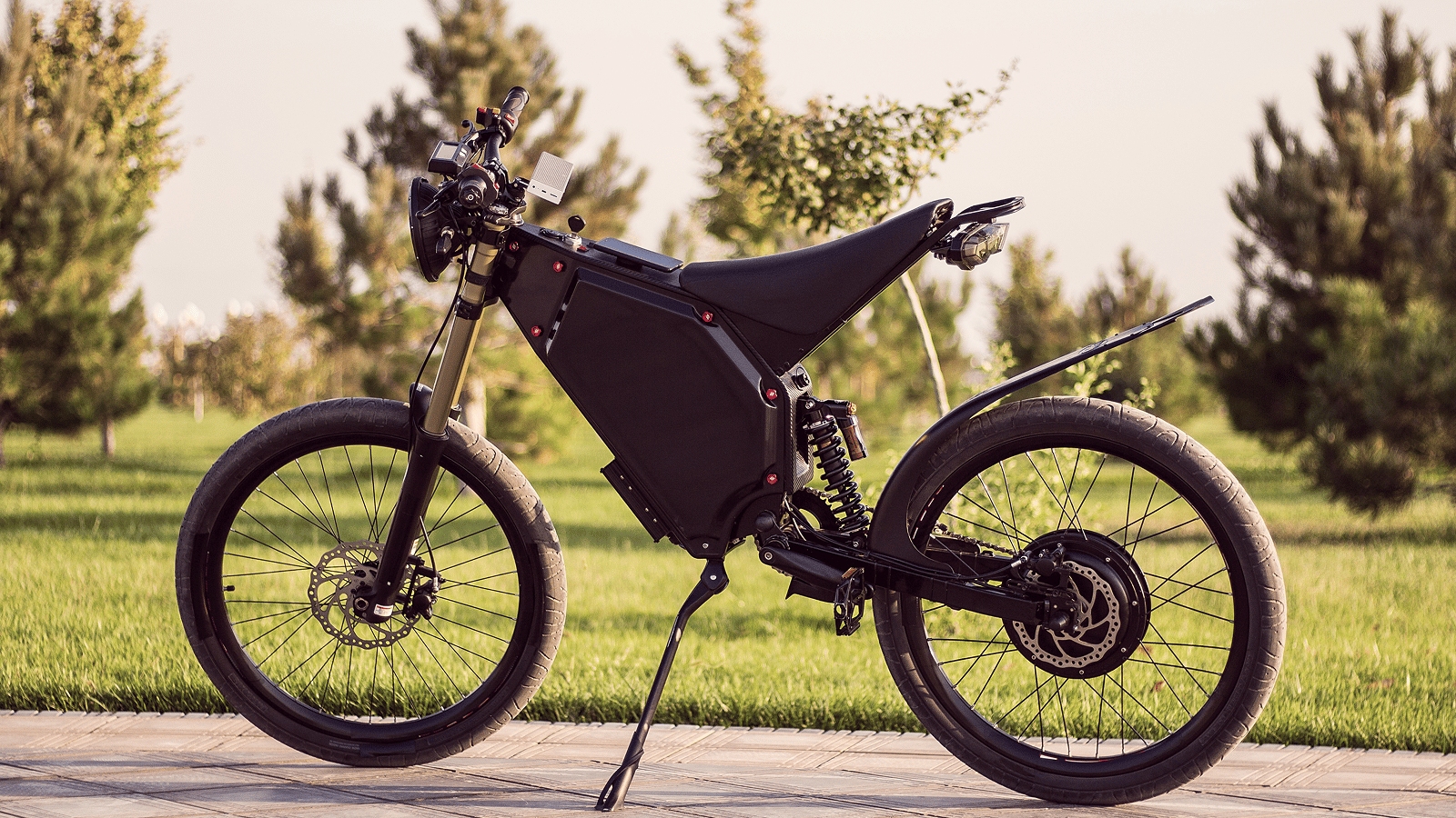 Charging Time of an Electric Motorcycle for a Trip in the UAE Charging Time of an Electric Motorcycle for a Trip in the UAE