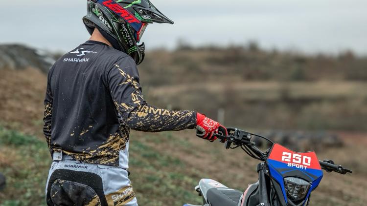 La enduro 250cc para terracería en México que sí aguanta el uso diario