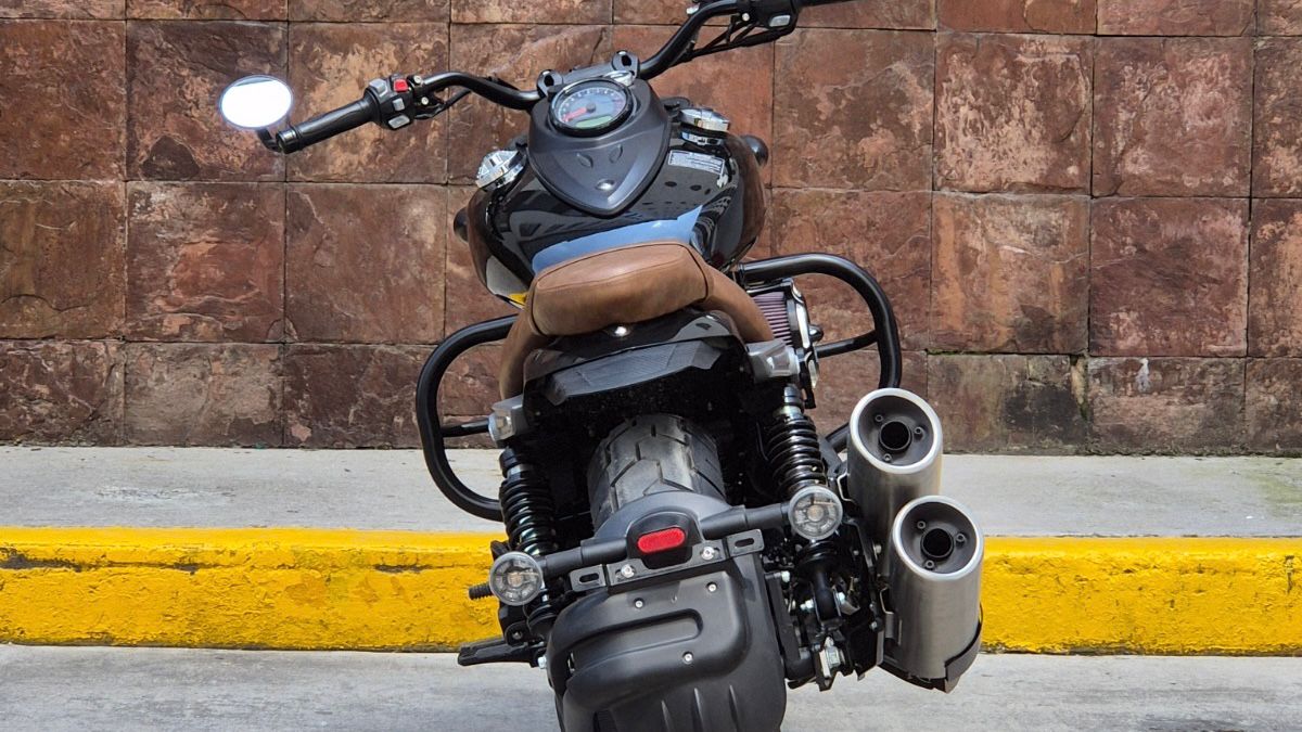 Moto potente para rutas cortas de fin de semana
