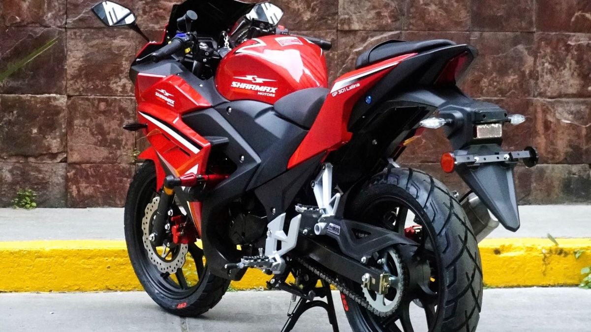 Motos 250cc vs. 300cc para ciudad en México ¿Cuál elegir sin regarla?