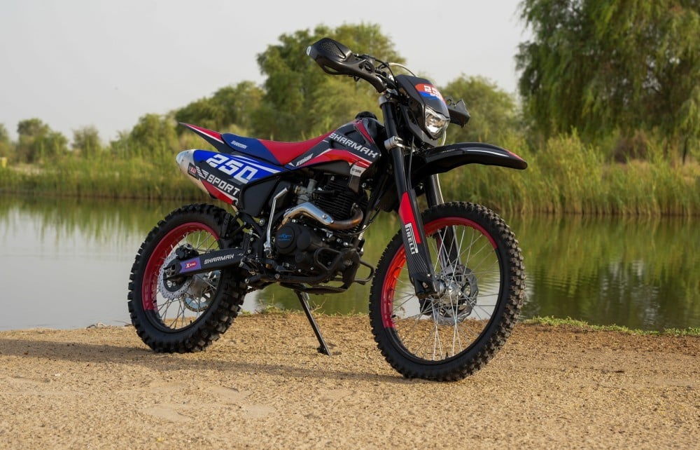 Enduro 230cc vs 250cc ¿Cuál necesitas según el terreno que manejas?