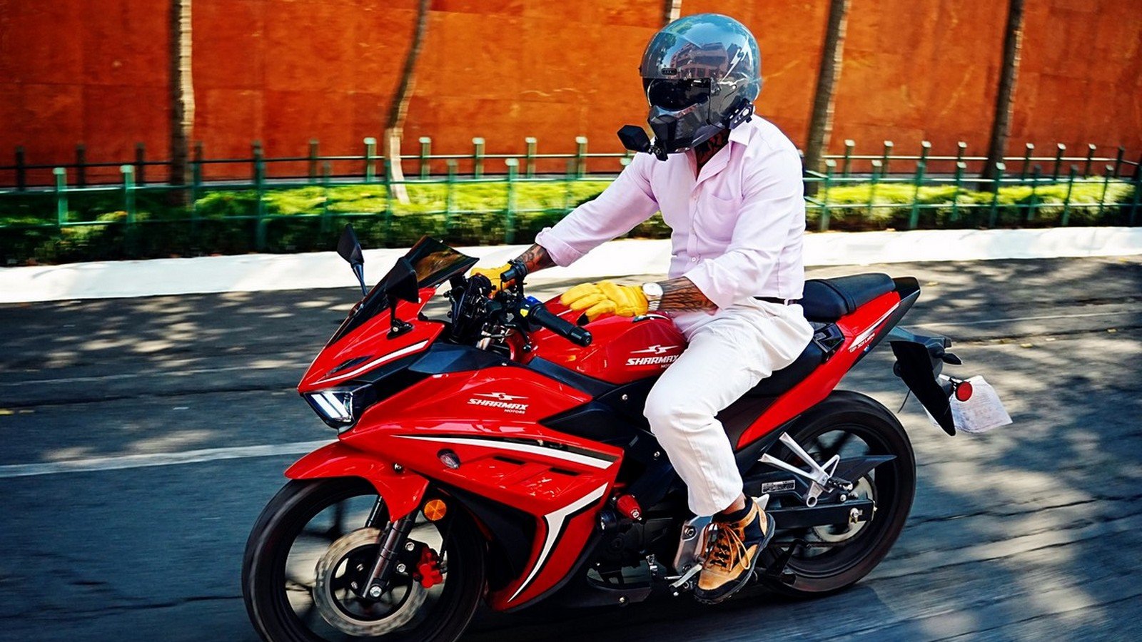 Autonomía de una moto.  ¿Cuánto gastarás en realidad al mes según tu ruta real?