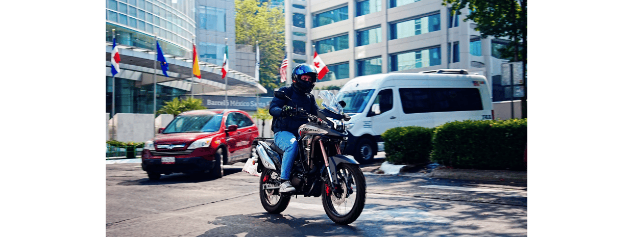 Qué revisar en una moto nueva antes de comprarla (aunque no sepas de mecánica)