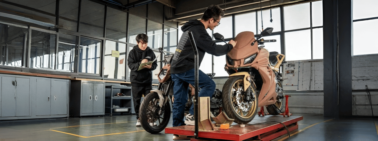 Las herramientas para moto que deberías tener antes de salir