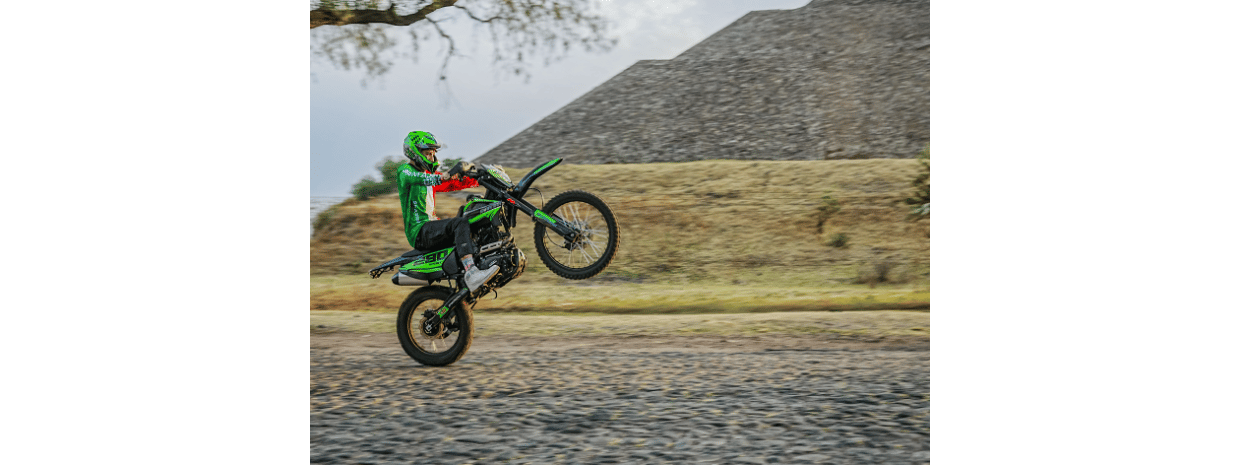 ¿Cuándo cambiar las refacciones de tu moto? Guía completa para México