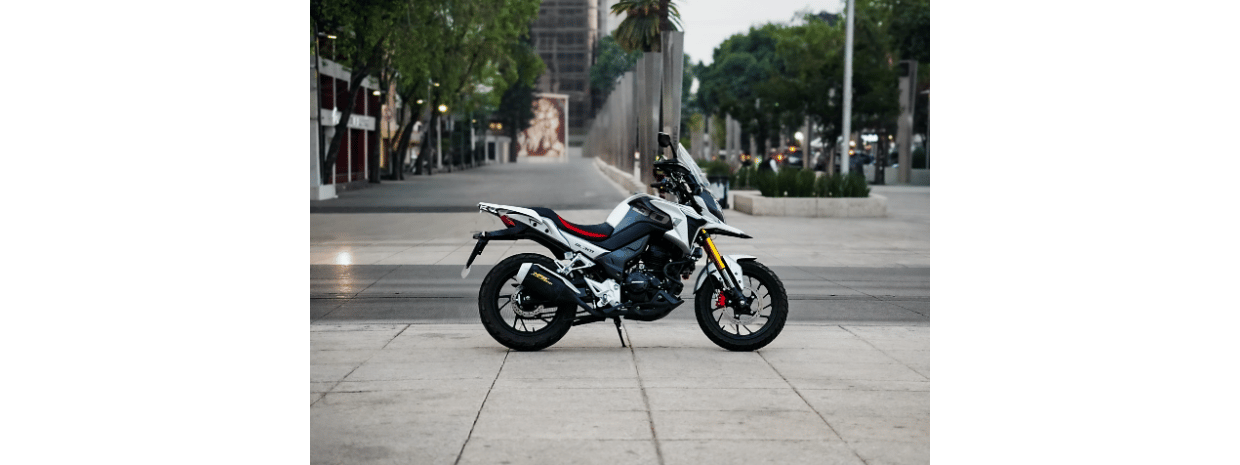 Cómo elegir la mejor moto para mujer. Guía rápida de Sharmax