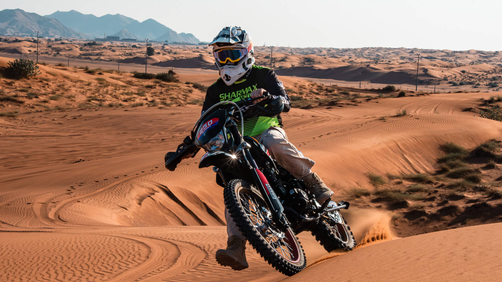 What to wear for desert safari in Wahiba Sands