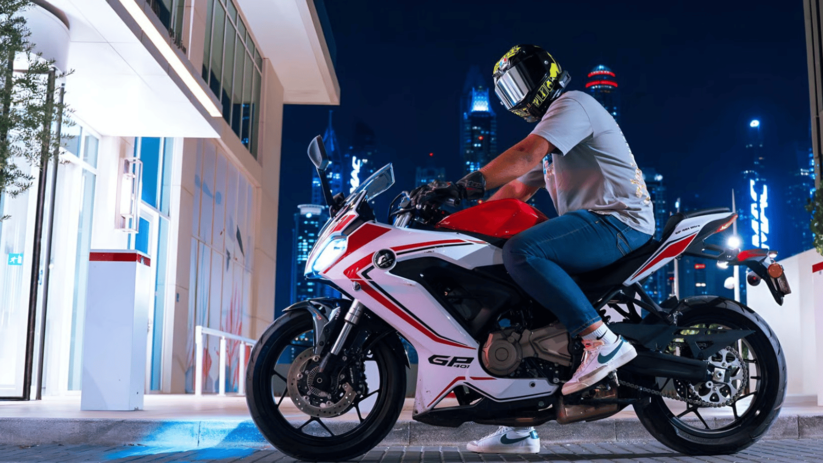 Motorcycle design trends in Oman: what makes a motorbike visually appealing