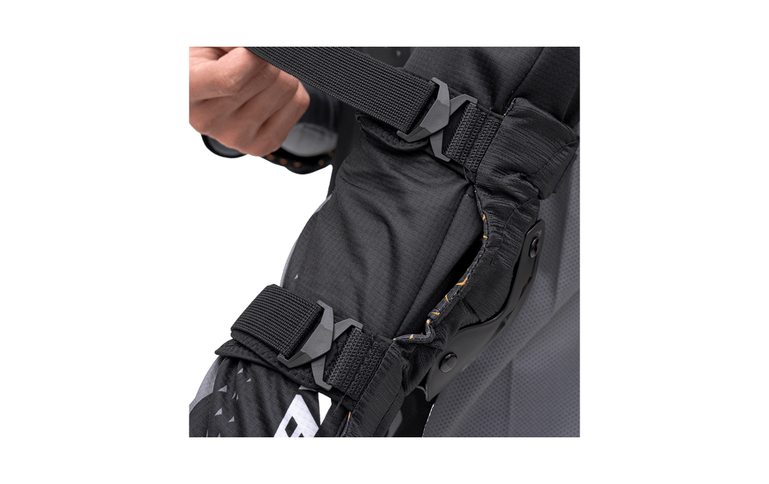 Elbow Pads Black-Green image 04