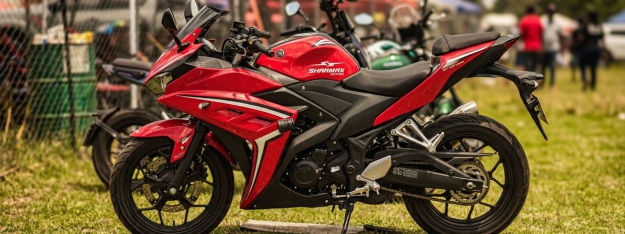 Motos automáticas vs. manuales: ¿Cuál deberías elegir en México?