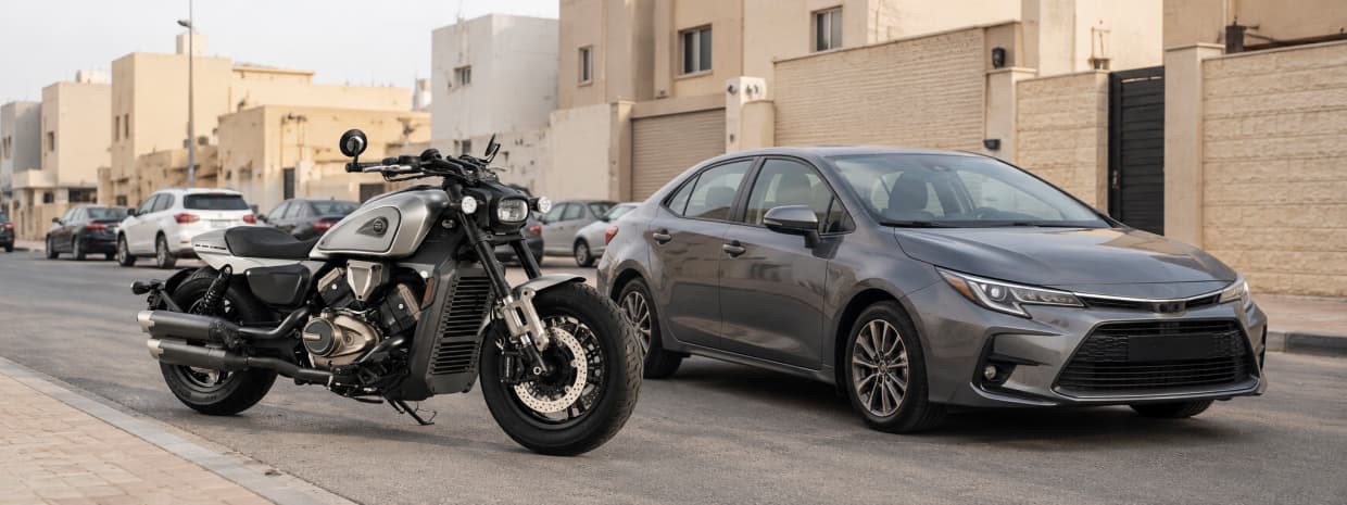 Motorcycle vs car: daily commuting in Saudi Arabia