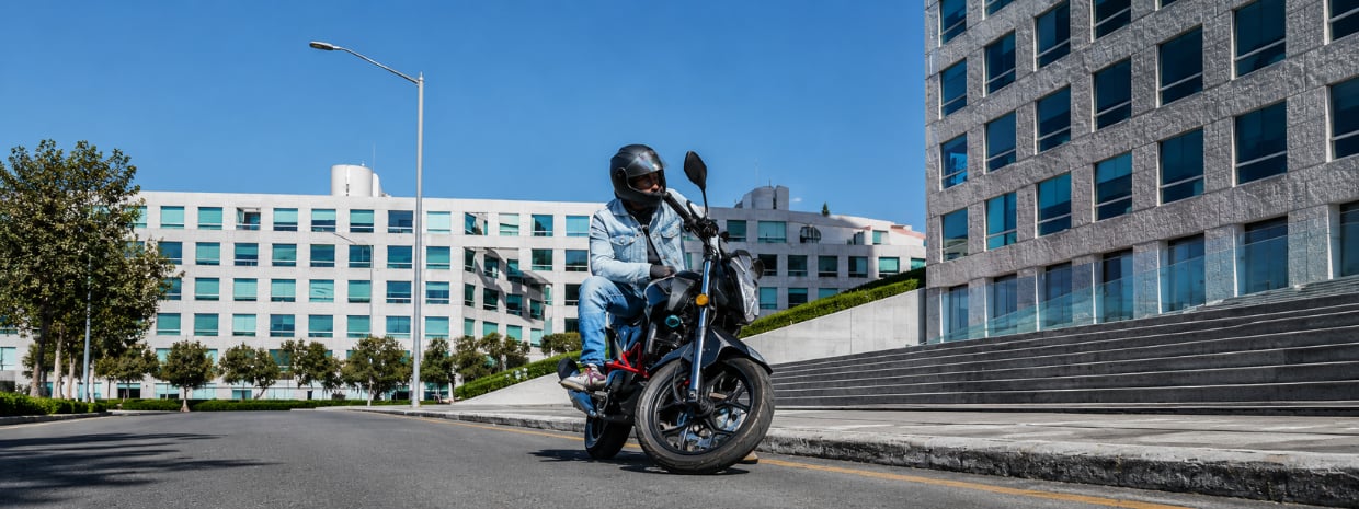 Moto Street Bike 250 MAX con  slider lateral