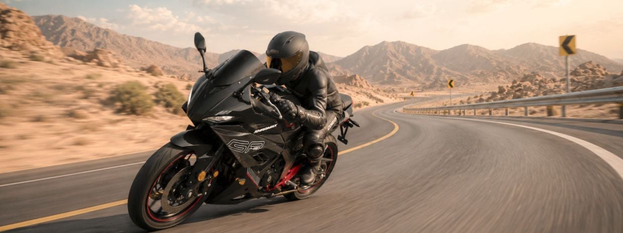 Sharmax GP 451 — мощность, скорость и динамичный разгон Sharmax GP 451 в движении